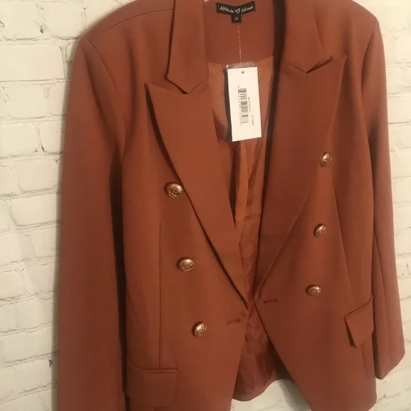 Double-Breasted Brown Blazer - Picture 5 of 6